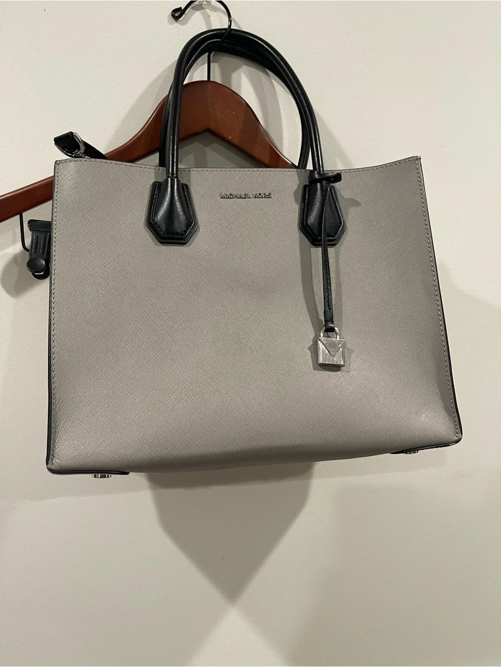Michael Kors mercer Pebbled leather Crossbody Tote handbag in gray/white and bl